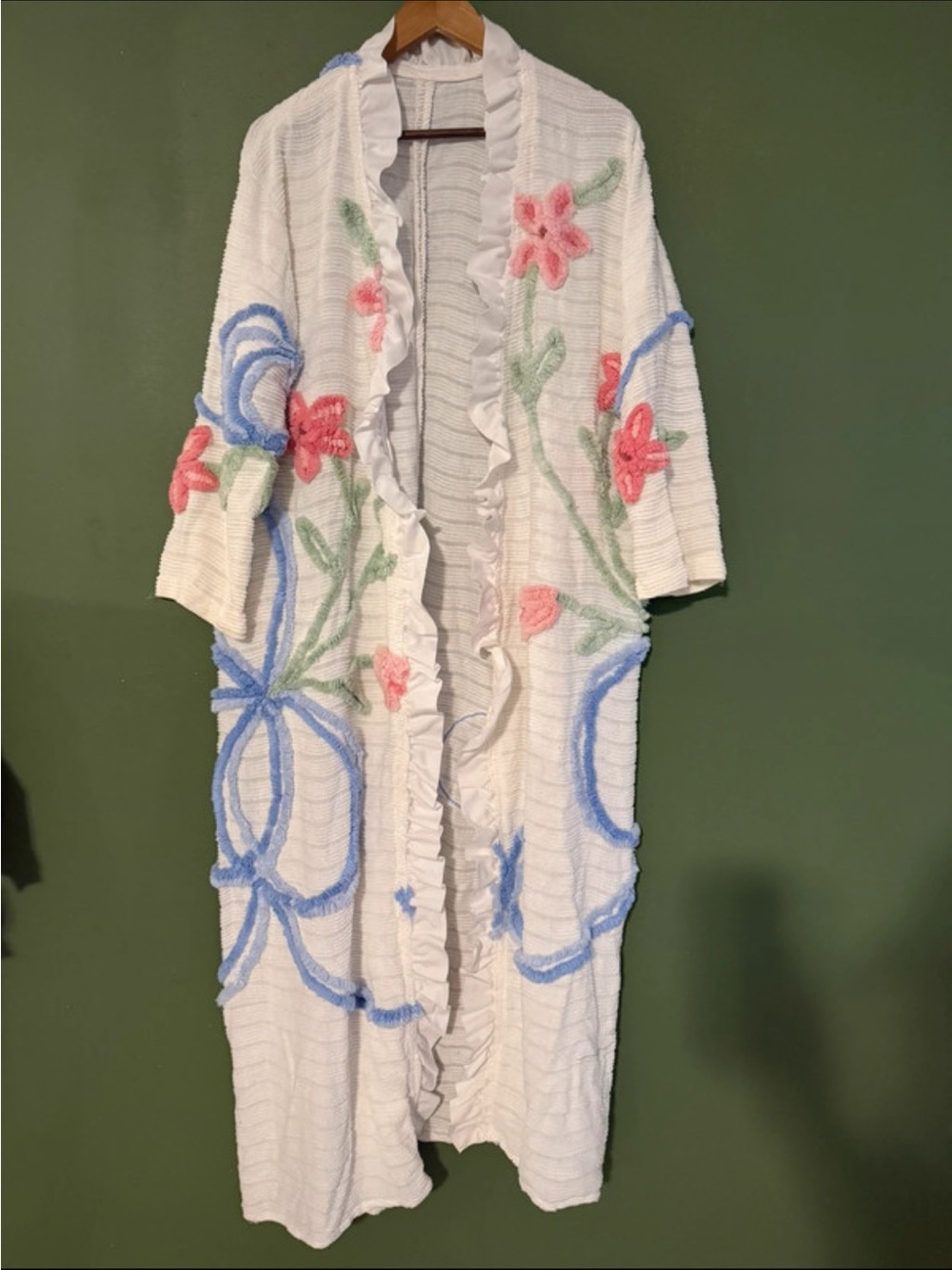Vintage White Ruffled Chenille Embroidered Duster Robe